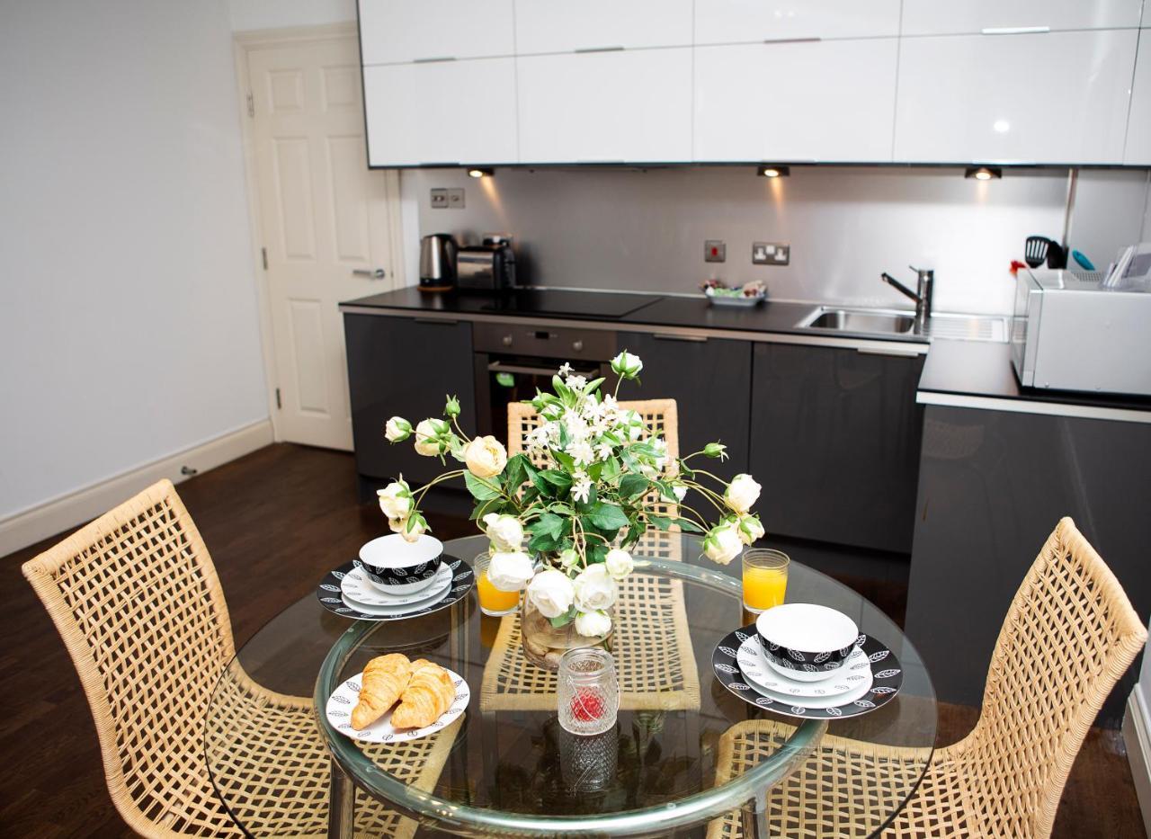 Apt 2, Trafalgar Square 2Nd Floor By Indigo Flats Londres Exterior foto