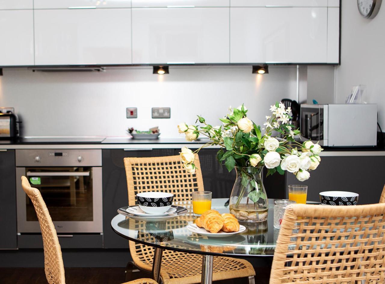 Apt 2, Trafalgar Square 2Nd Floor By Indigo Flats Londres Exterior foto