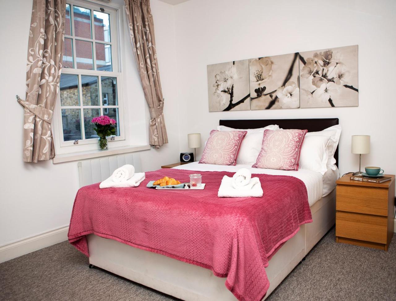 Apt 2, Trafalgar Square 2Nd Floor By Indigo Flats Londres Exterior foto
