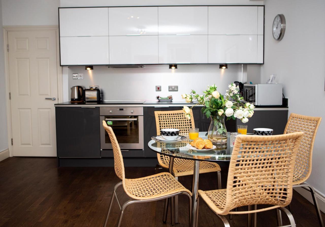 Apt 2, Trafalgar Square 2Nd Floor By Indigo Flats Londres Exterior foto