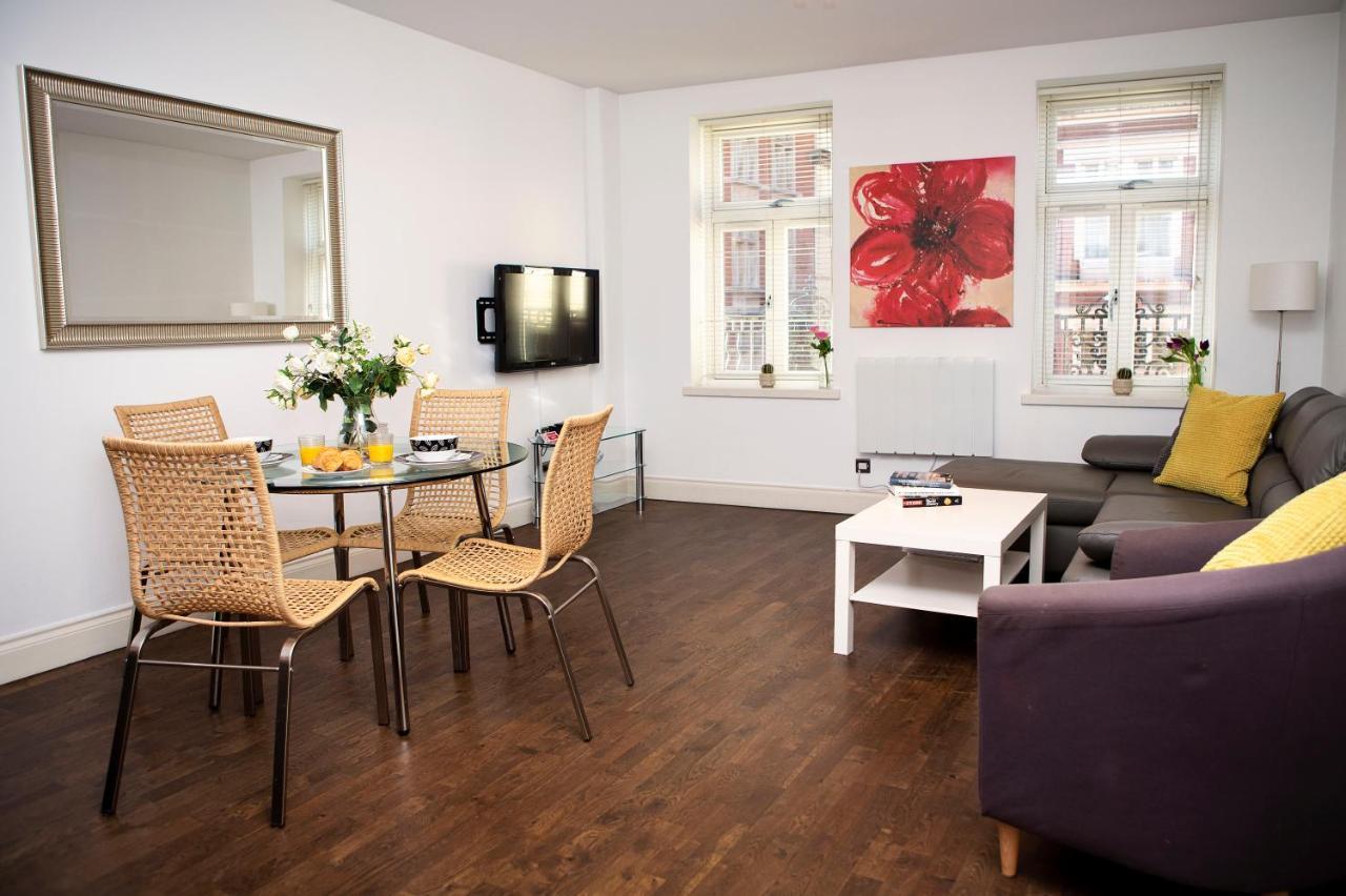 Apt 2, Trafalgar Square 2Nd Floor By Indigo Flats Londres Exterior foto